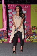 Alia Bhatt unveils Maybelline new collection in Canvas, Mumbai on 2nd May 2013 (6).JPG